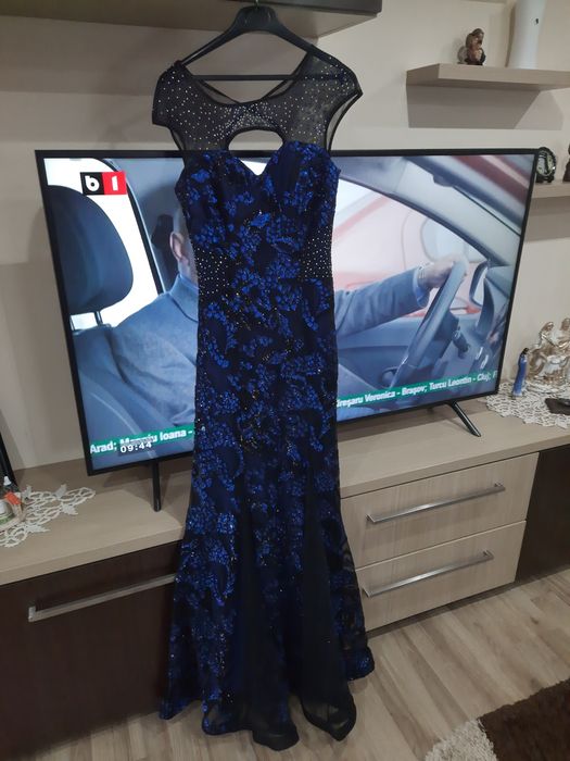 Rochie elegantă.