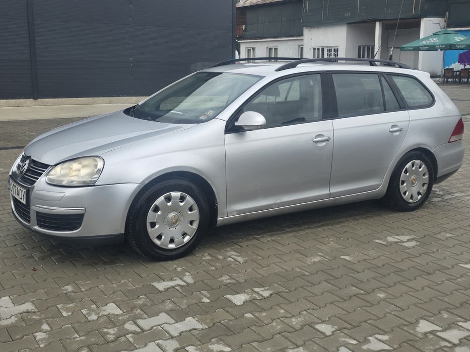 Vând Volkswagen Golf 5