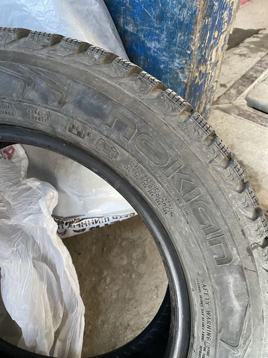 Продам зиний шины NOKIAN 4шт