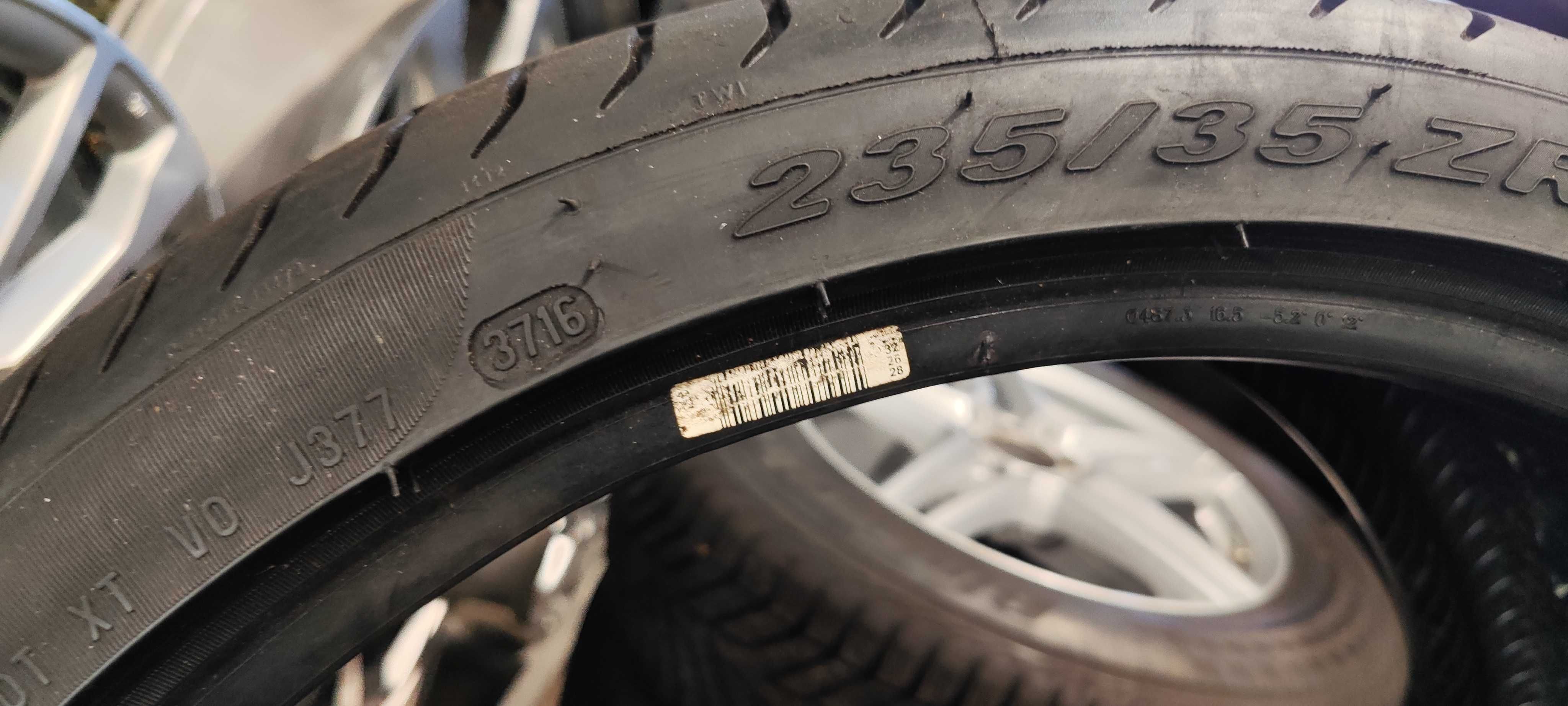 2бр.летни гуми 235/35/19 Pirelli