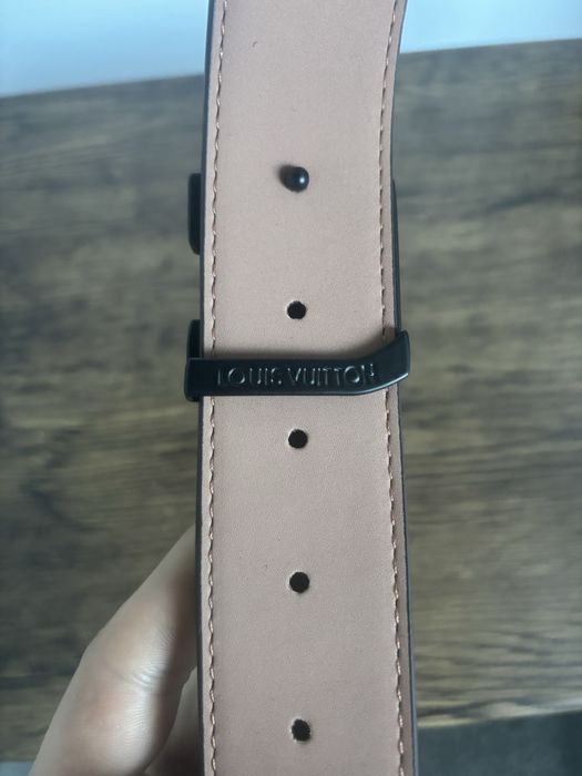 Curea louis vuitton maro cu catarama neagra