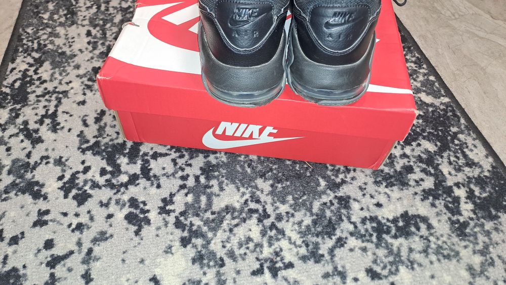 Маратонки Nike Air Max 42