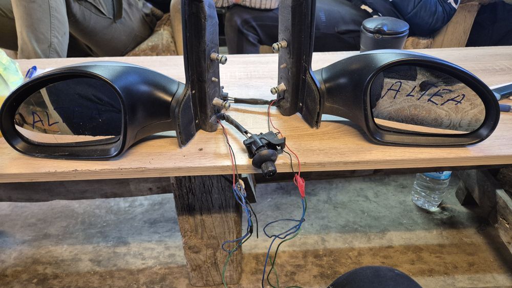 Оригинални Ръчни Огледала за Сеат Алтеа 2005- 2010г