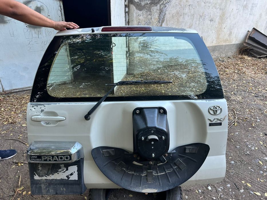 Крышка багажника Toyota prado