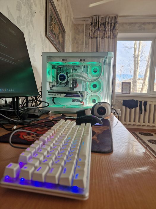 Игровой компютер в сборе