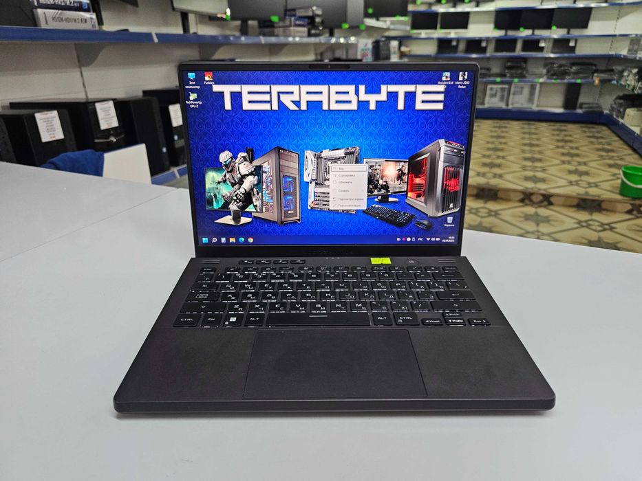 ASUS Zephyrus Ryzen 7 6800HS/ОЗУ16Gb/8Gb RX6700S/SSD 512 Gb/14" IPS