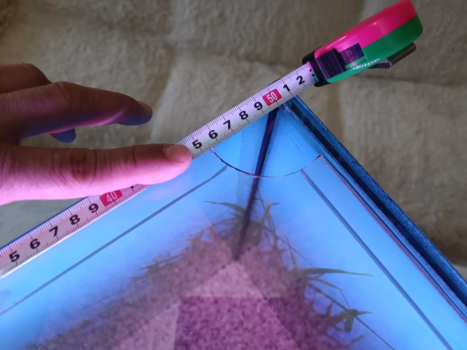 Аквариум за рибки ъглов