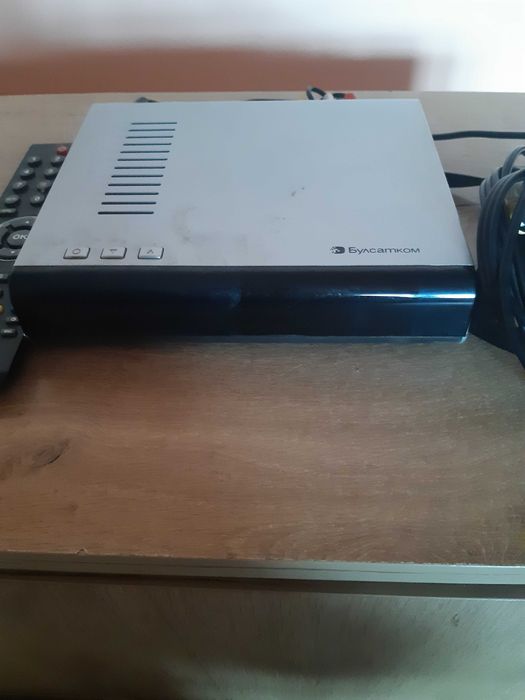 Приемник на Булсатком комплект- дистанционно, адаптер и карта