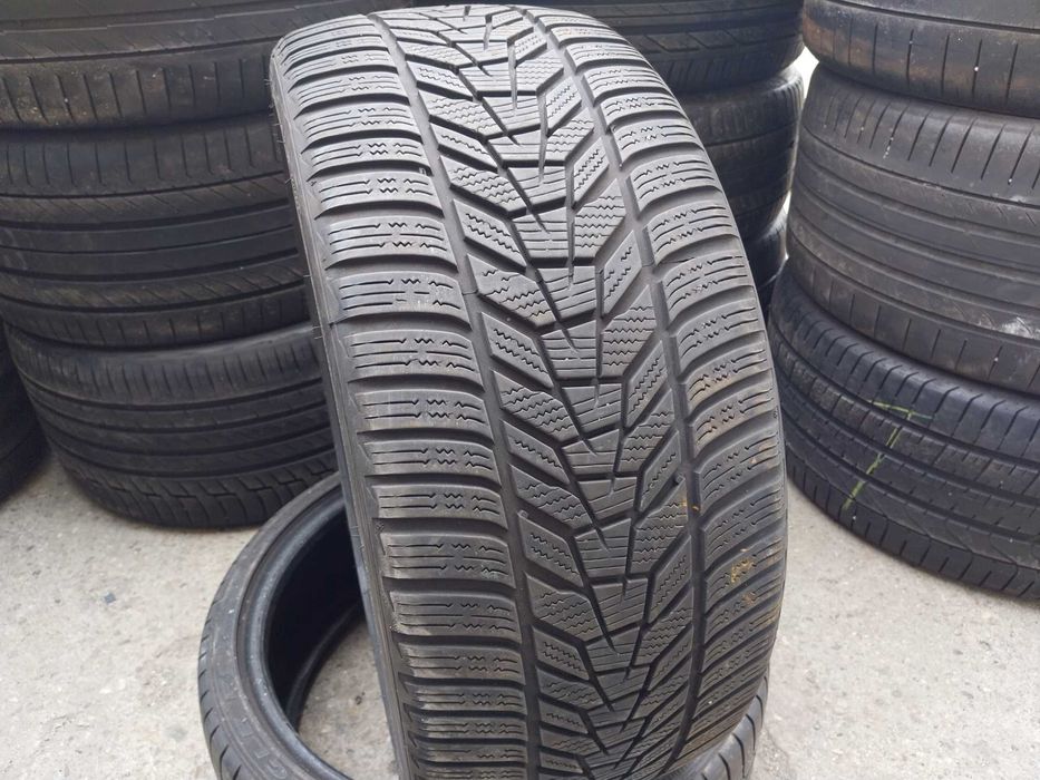 1xAnvelopa second iarna 235 35 R20 Hankook 2021