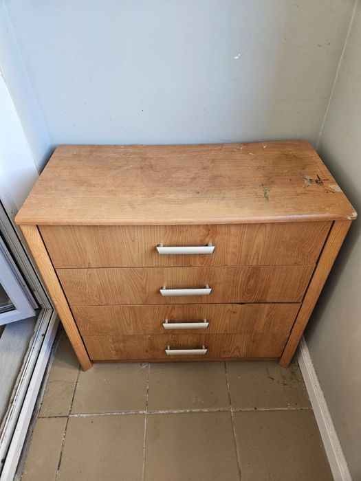 Отдам даром комод в с хорошем состояний