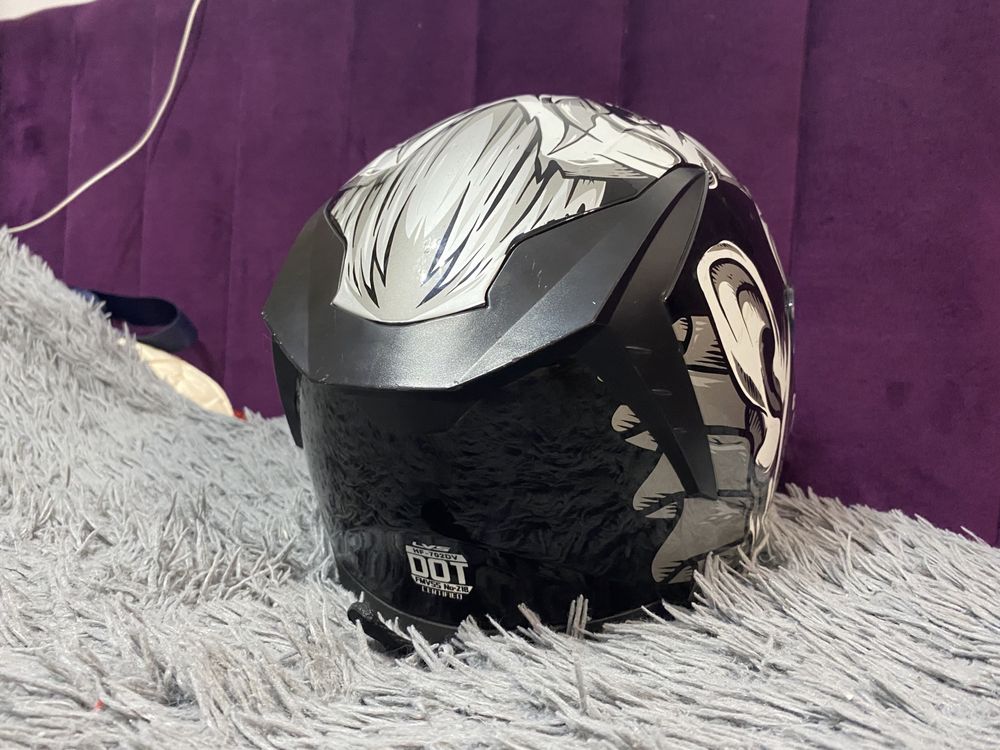 шлем для мопеда и мотоцикоа