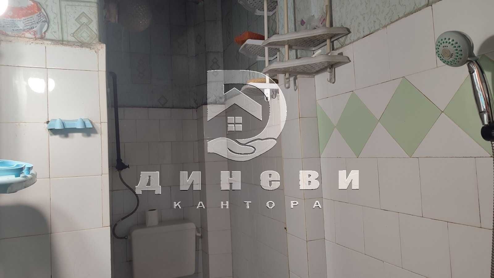 Тристаен апартамент  на Аязмото