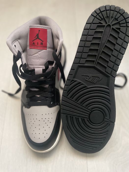 Air JORDAN 1 MID EU- 42 US- 8.5