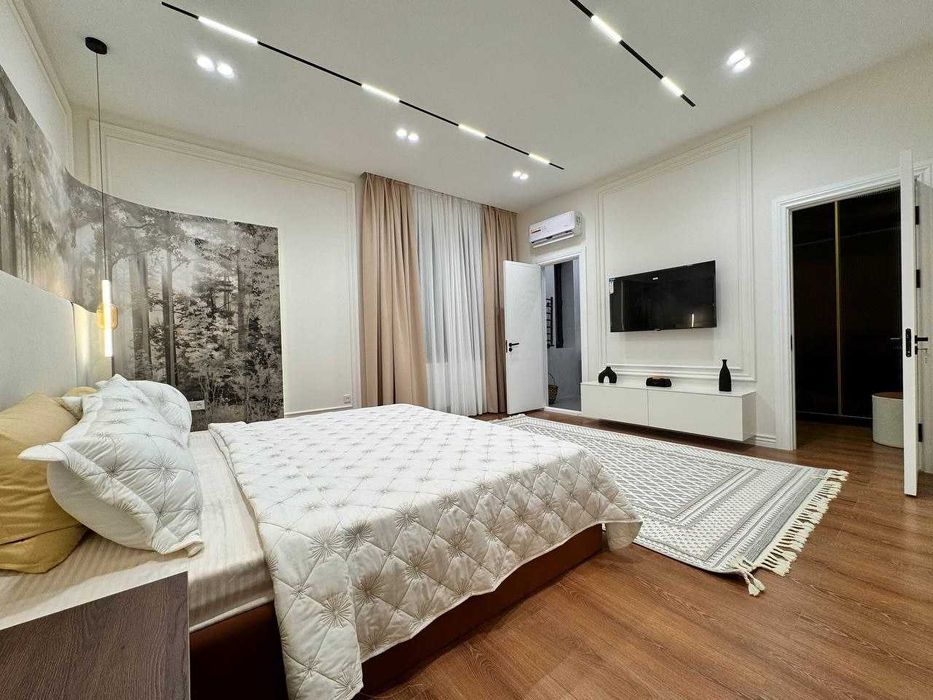 Продаётся дом Евро Таун Хаус 372м2 Ор-р: Саламатина