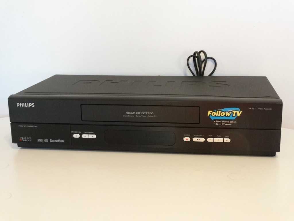 player recorder cu casete vhs philips impecabil