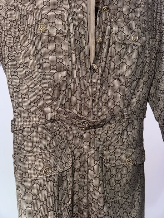 Продавам рокля gucci