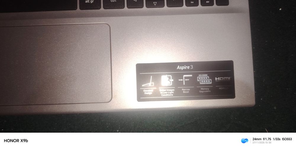 Acer noutbuk yangidek