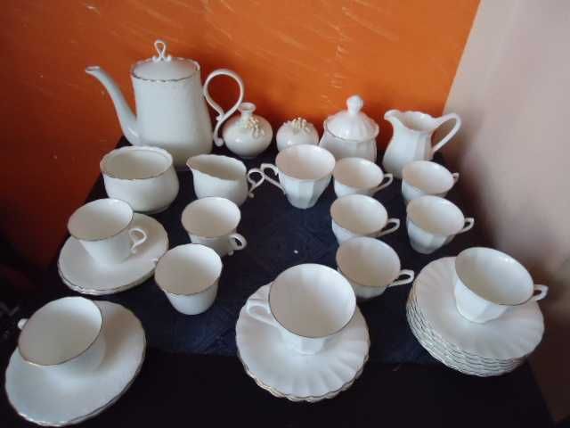 чаши,чинийки ,захарница, каничка от китайски костен порцелан Bononia