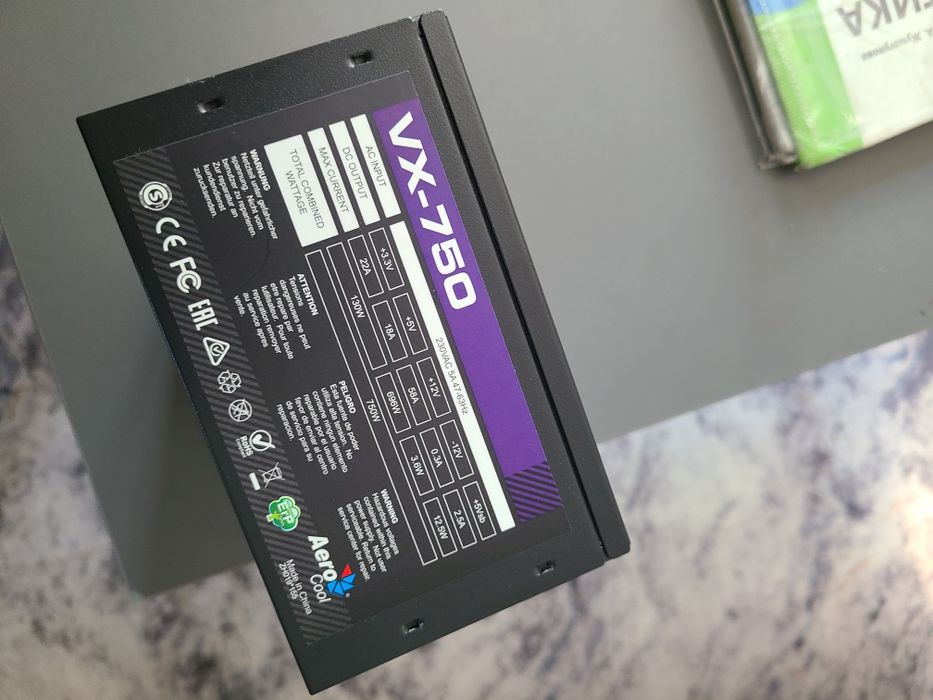 Блок питания 750 aerocool