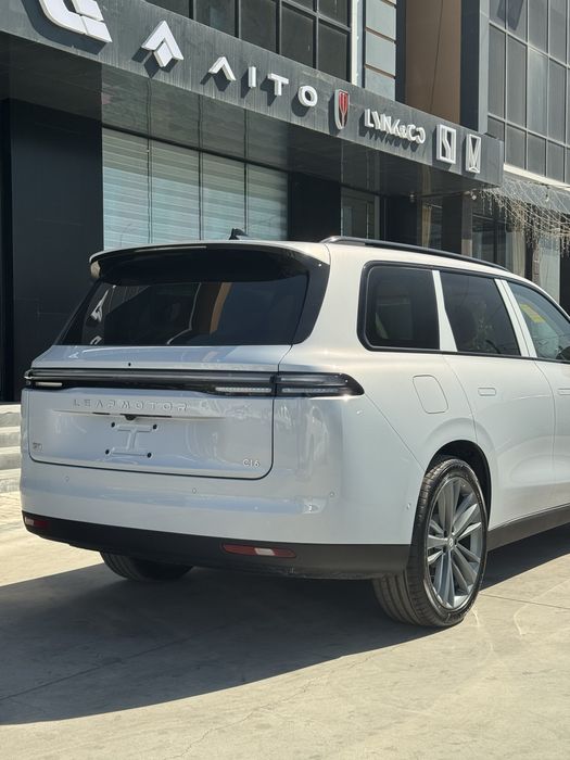 Leap motor c16 electric 630 km qora oq silver