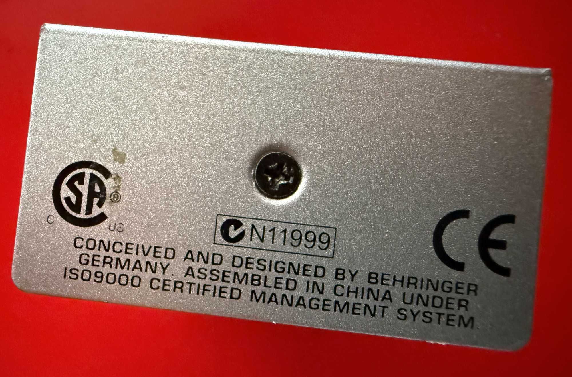 Behringer DI 20 ULTRA-DI DI кутия