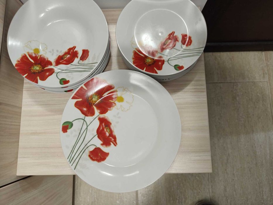Сервиз порцеланови чинии