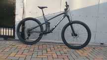 Vând bicicleta mtb full suspensie 29 er