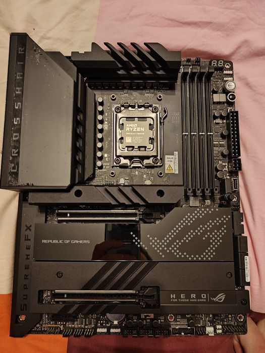 Kit AMD CPU Ryzen 9950X3D + MB X670E Asus Crosshair Hero ganatie emag