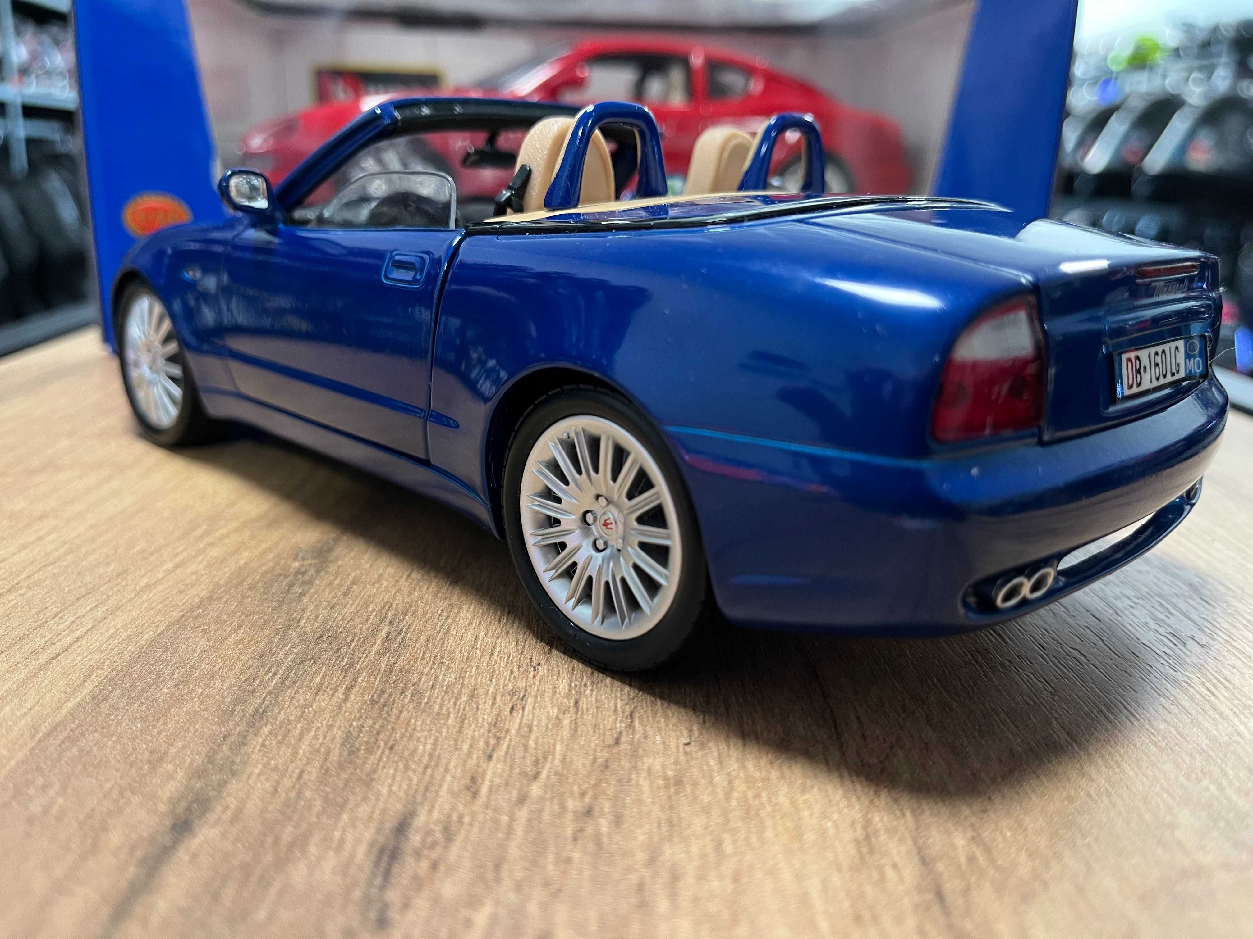 Чисто нова метална колекционерска количка MASERATI SPYDER 2000г.1:18
