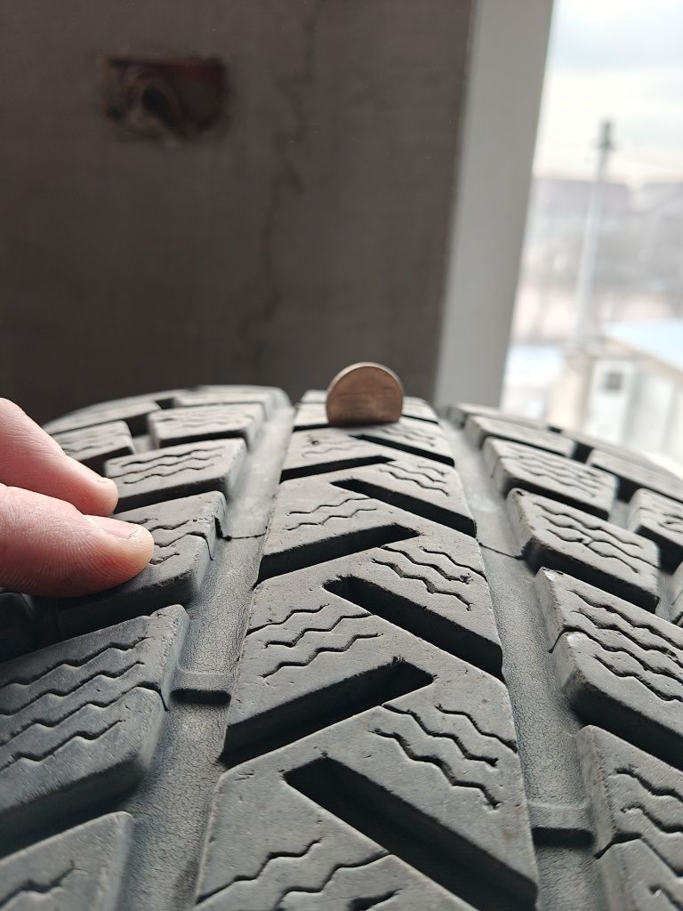 Anvelope iarna Michelin R18