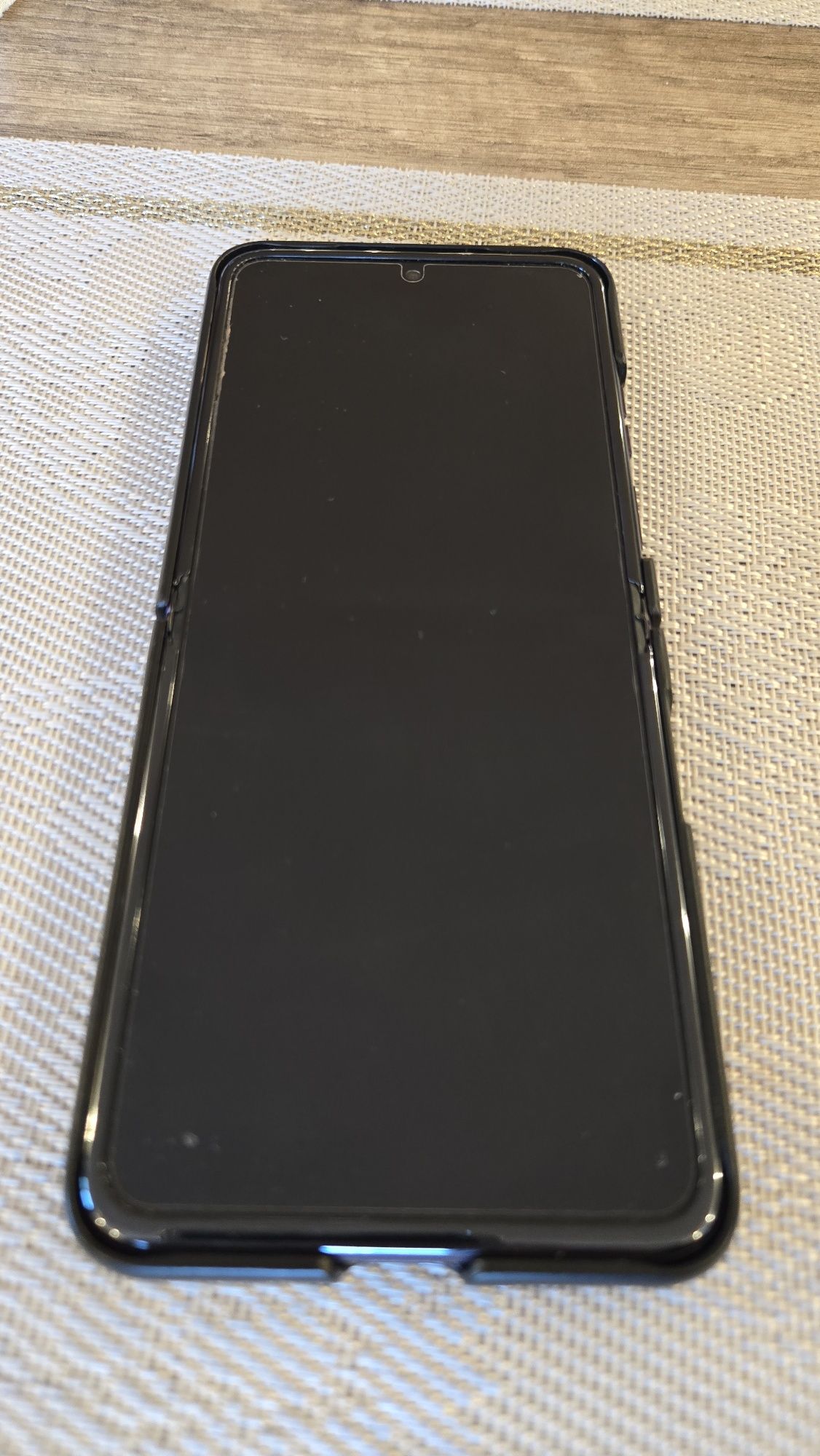 Motorola raz 40  256 ГБ почти новв