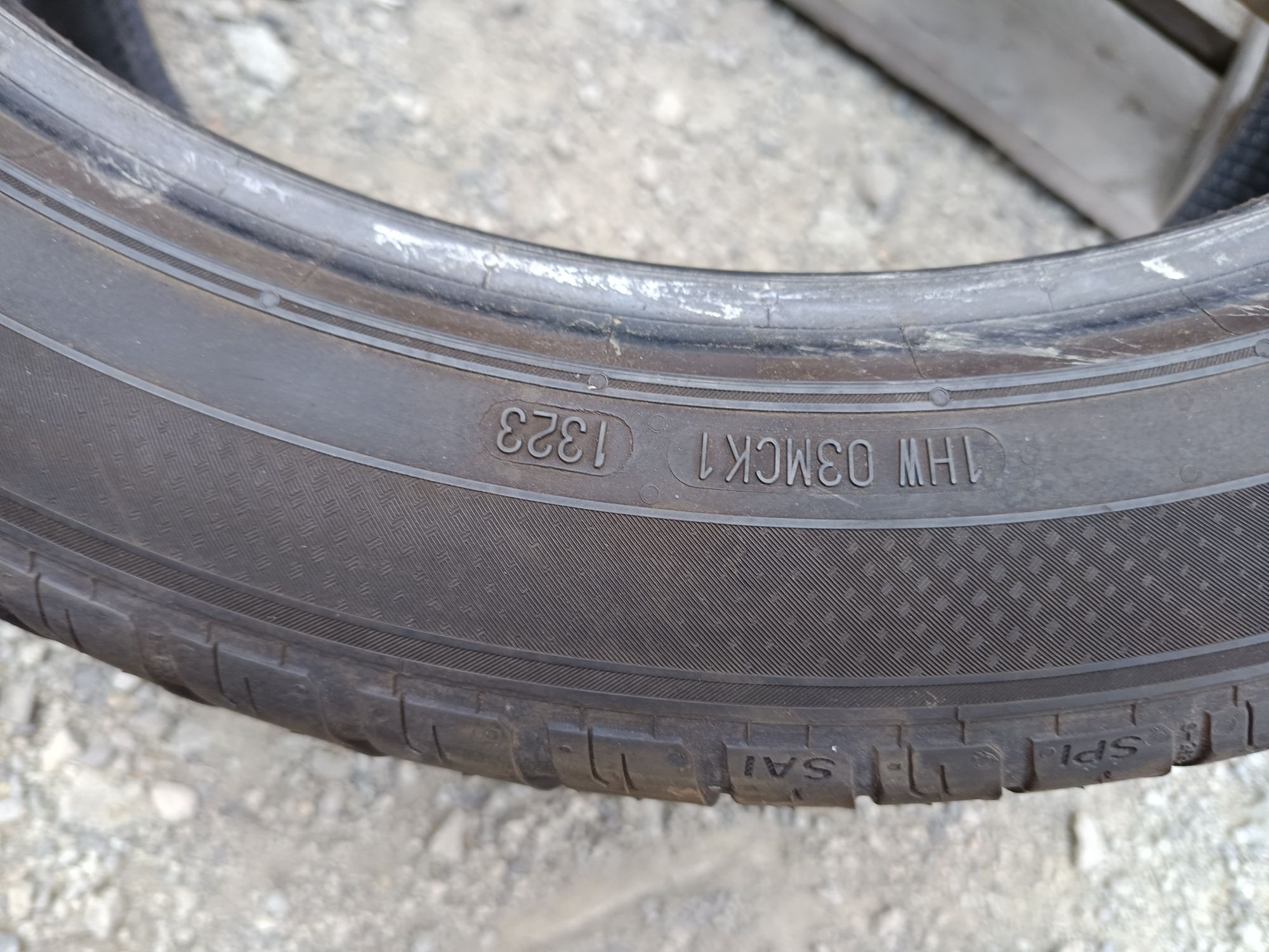 245 45 R 19 SEMPERIT Дот1323