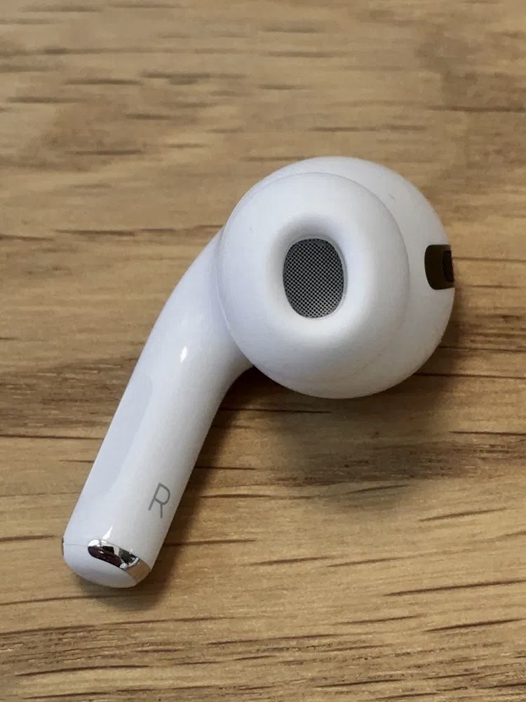 airpods Pro 2/Pro 1 кейс 3 правый или левый наушники/Цена внутри!