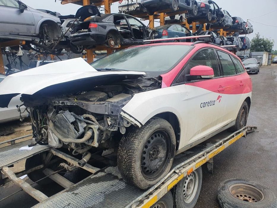 Dezmembrez Ford Focus 3 motor 1.6tdci 105cp NGDA dezmembrez cutie de viteze 6+1 trepte aripa spate