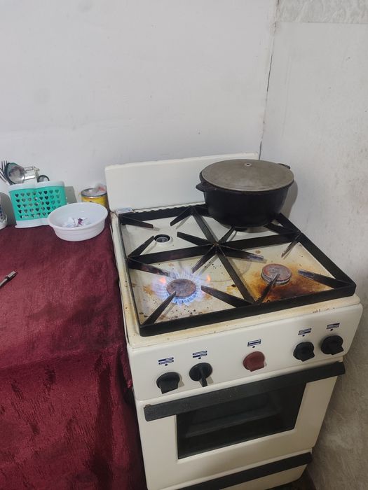 Hovli uy sotiladi 5sotixdan oshiq