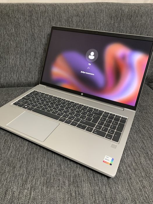 HP 2023года (10 ядерный Core i5-13gen, ОЗУ 16GB/256SSD) ноутбук