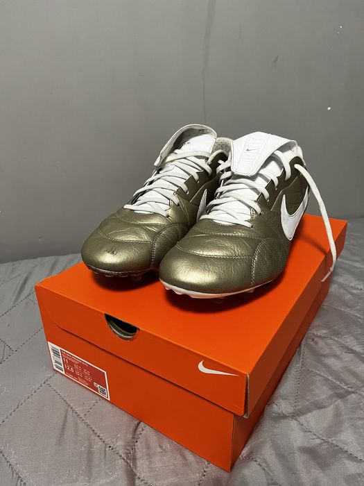 Футболни бутонки Nike premier