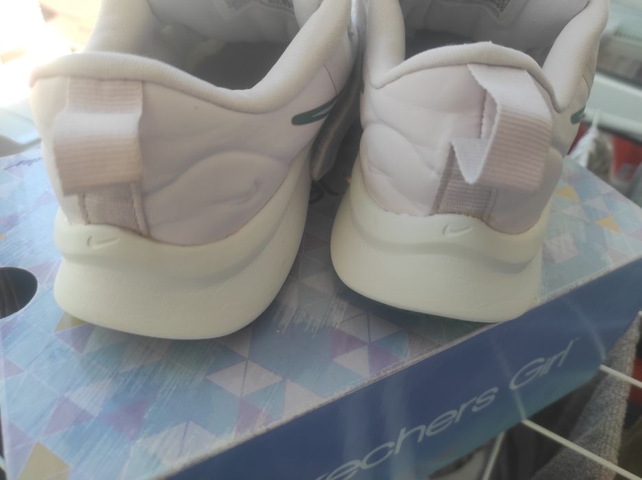 Adidași Nike fete