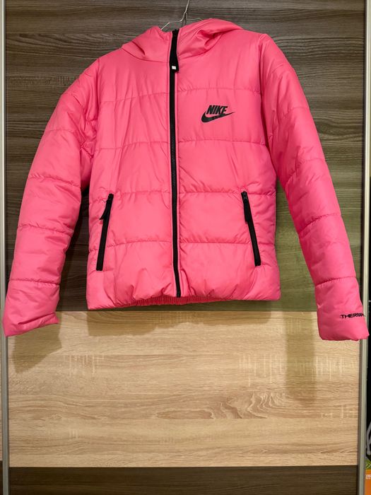Спортно яке Nike