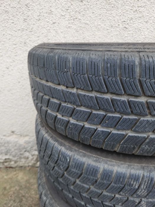 Железни джанти със зимни гуми 205/55R16 за Opel Astra H