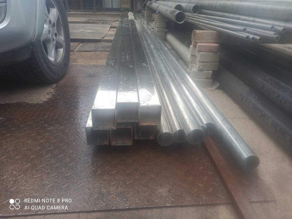 Продам профильные трубы из нержавеющей стали