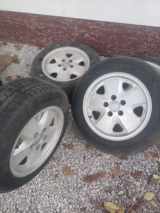 Гуми с джанти 15 цола