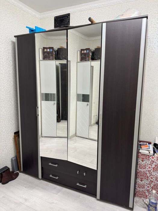 Шкаф продам срочно