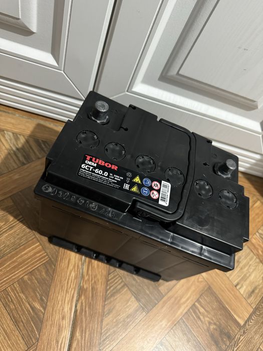 Продам   аккумулятор    б/у   на   12 v 60 ah