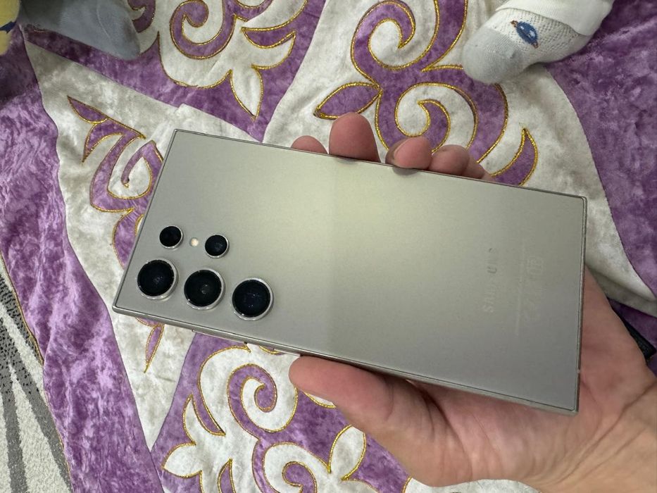 Продам Samsung Galaxy S24 ultra