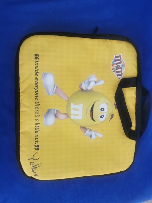 Vand geantă laptop M&M's