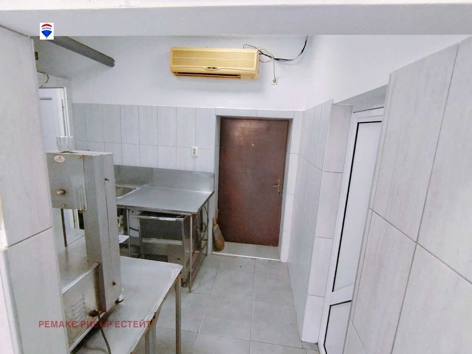 Дава се под наем Магазин в Русе, Здравец - 85 кв.м за 306 € - Снимка #12