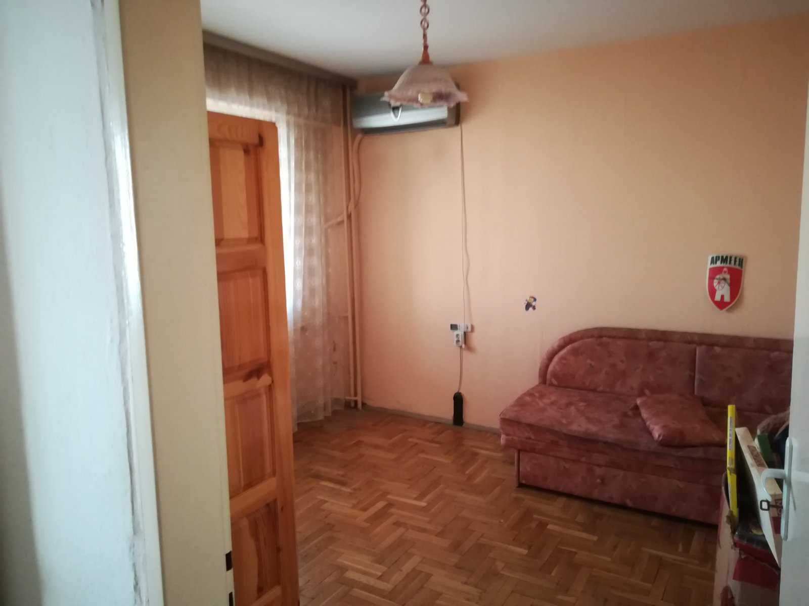 Двустаен имот в Орландовци