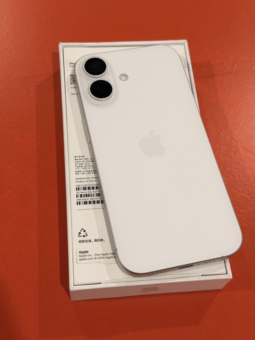 iPhone 17 white 256gb  100%