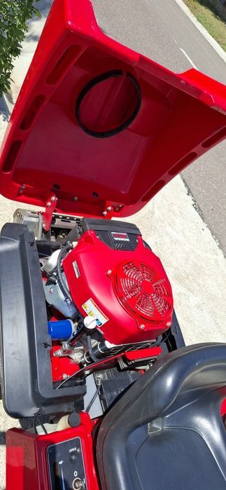 Tractoras tuns gazon,, motocoasa iarba, cositoare Countax